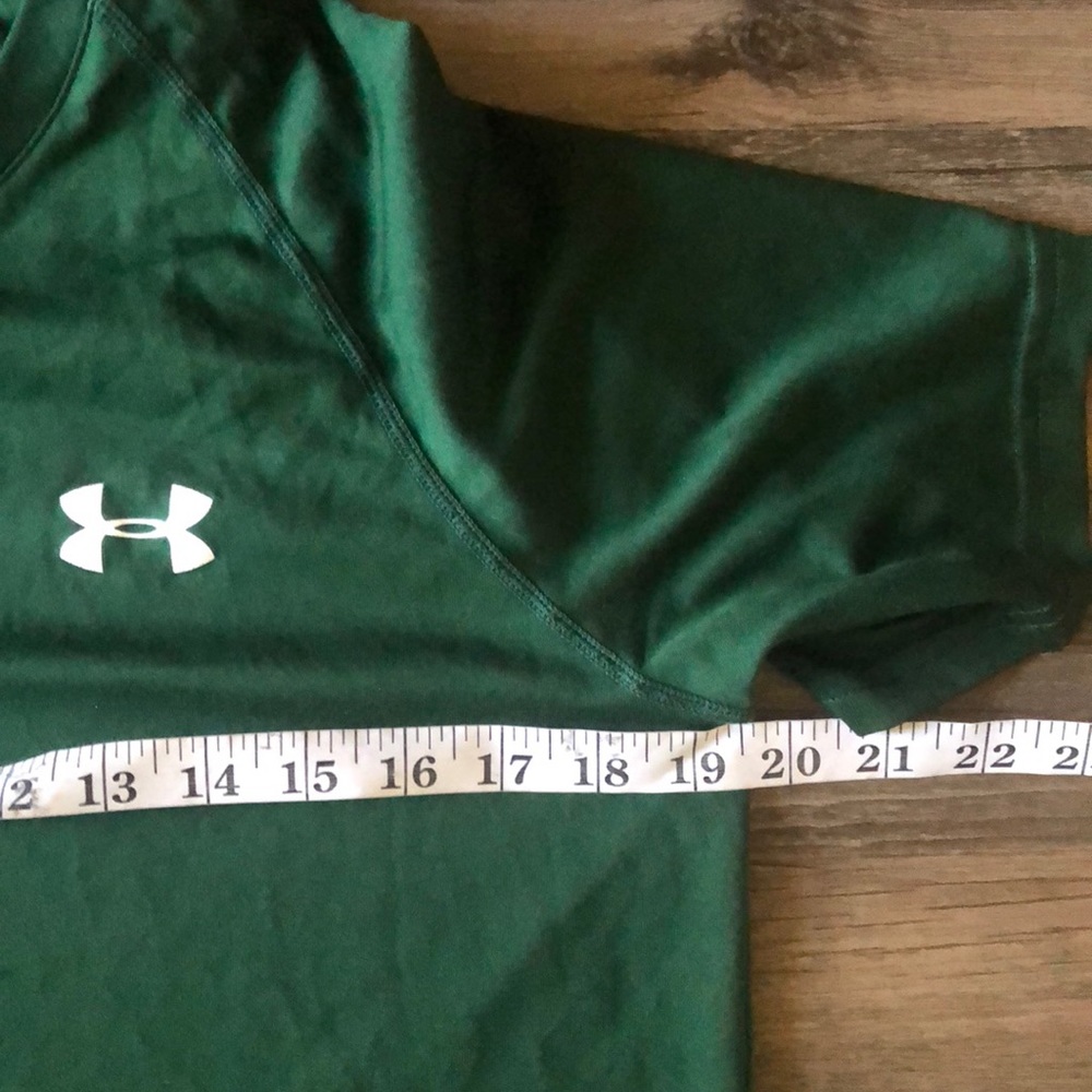 ‼️Flash Sale‼️ $10 Under Armour Green Heat Gear Shirt size Small - Picture 7 of 7